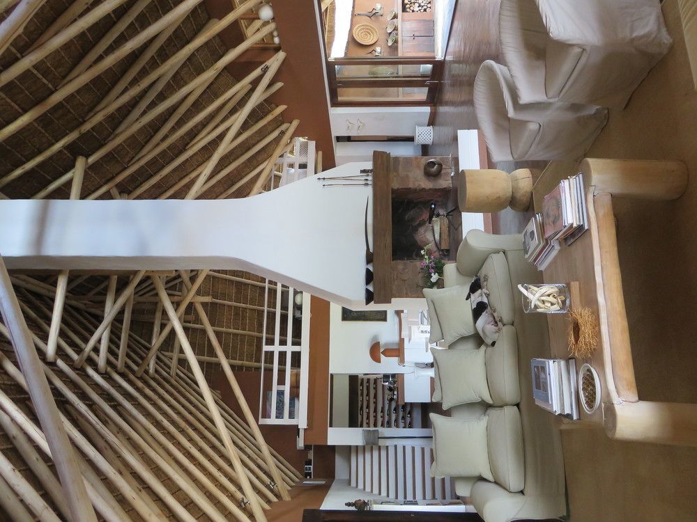 Zebras Crossing Private Game Lodge โมดิมอเลอ ภายนอก รูปภาพ