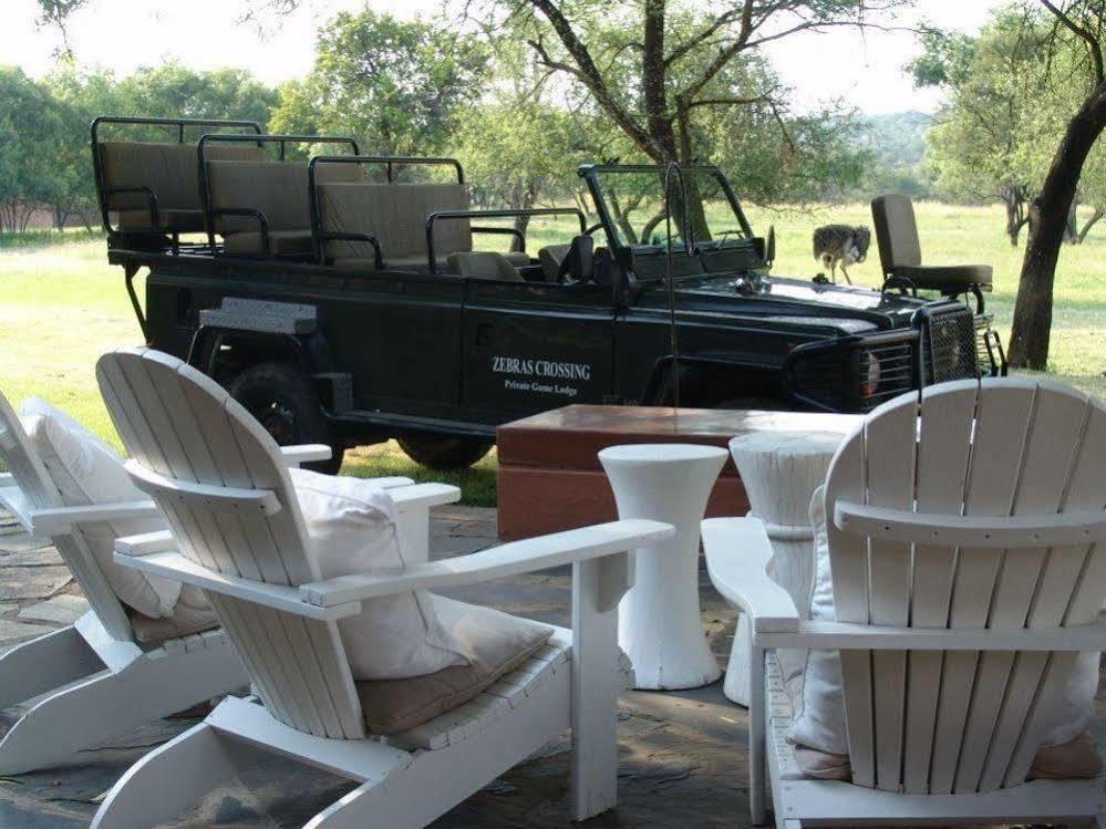 Zebras Crossing Private Game Lodge โมดิมอเลอ ภายนอก รูปภาพ