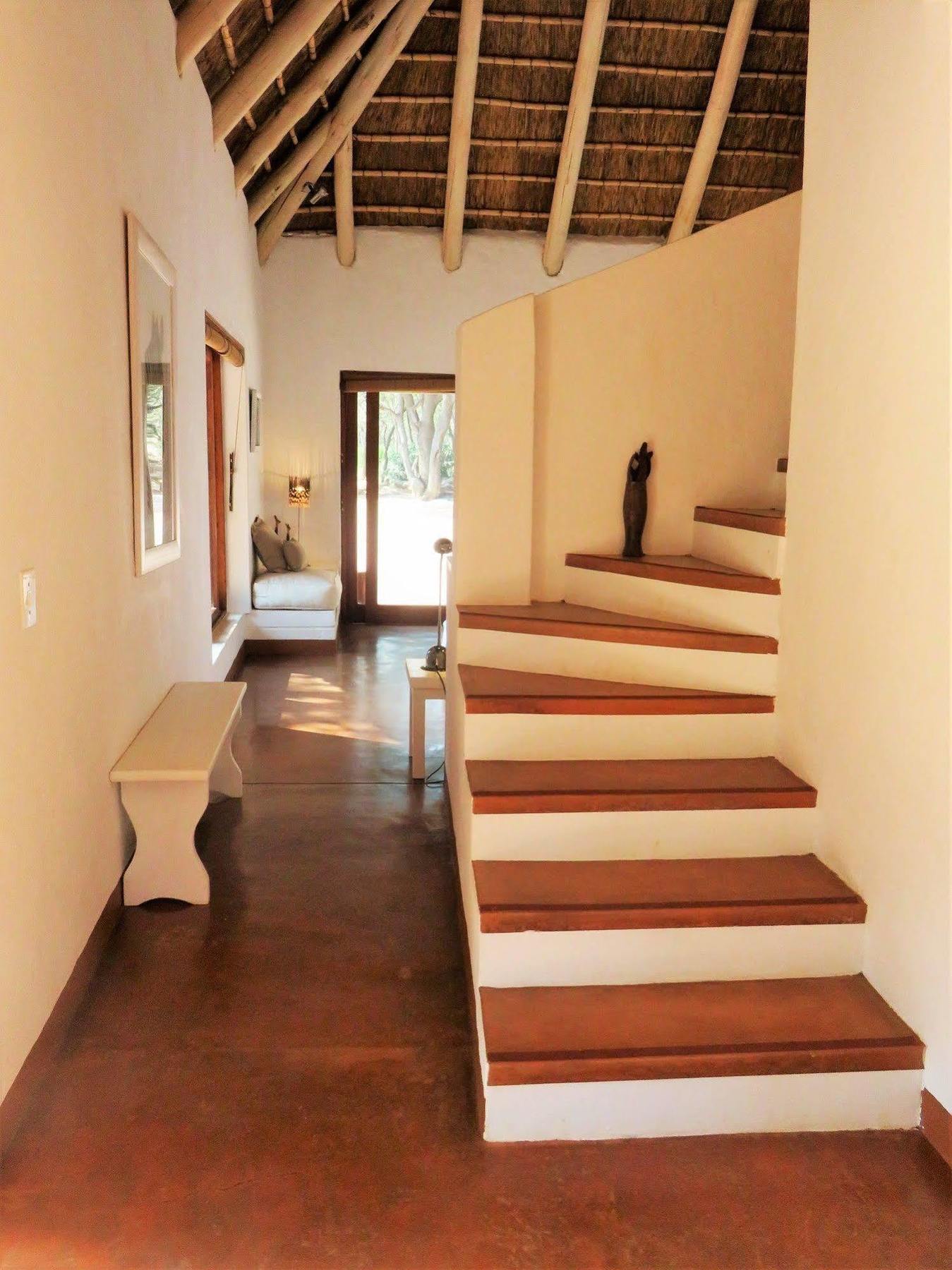 Zebras Crossing Private Game Lodge โมดิมอเลอ ภายนอก รูปภาพ