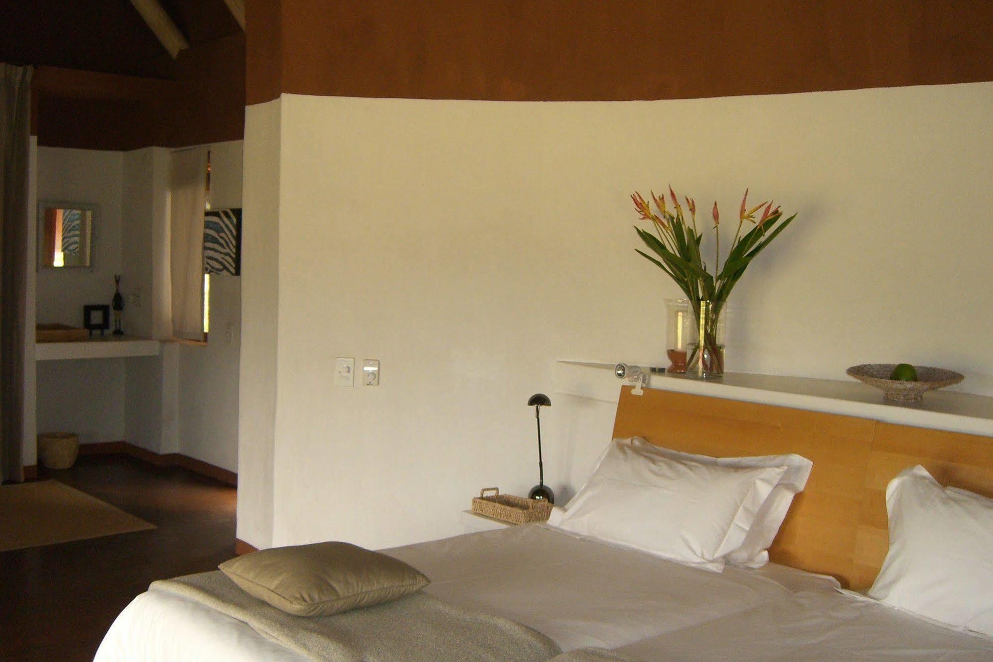 Zebras Crossing Private Game Lodge โมดิมอเลอ ภายนอก รูปภาพ
